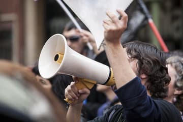 Jeugdzorg strijdt tegen ‘aanbestedingswaanzin’