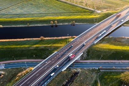 Bouwers zien af van grote infraprojecten Rijk