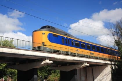 Concessie hoofdrailnet opnieuw onderhands gegund aan NS