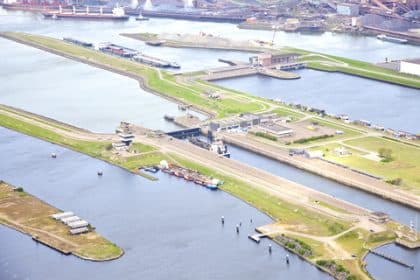 Zeesluis IJmuiden: barrière in aanbestedingsland