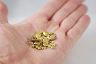 Ministerie BZ wil goudketen transparant maken met blockchain