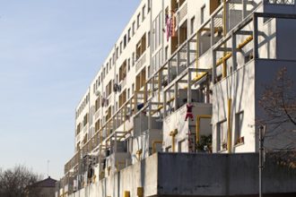 “Woningcorporaties moeten aanbesteden”